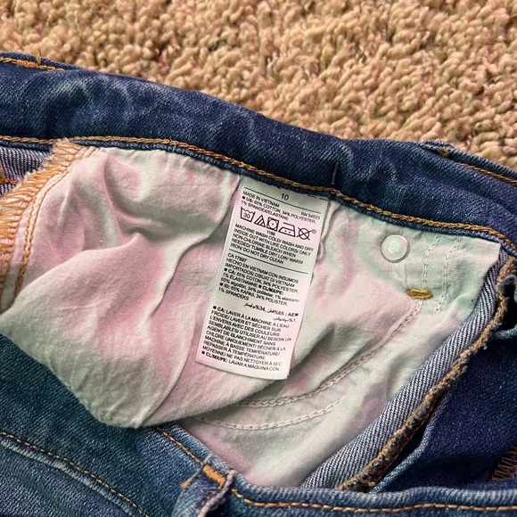 Old Navy Classic Blue Denim Jeans - Picture 3 of 4